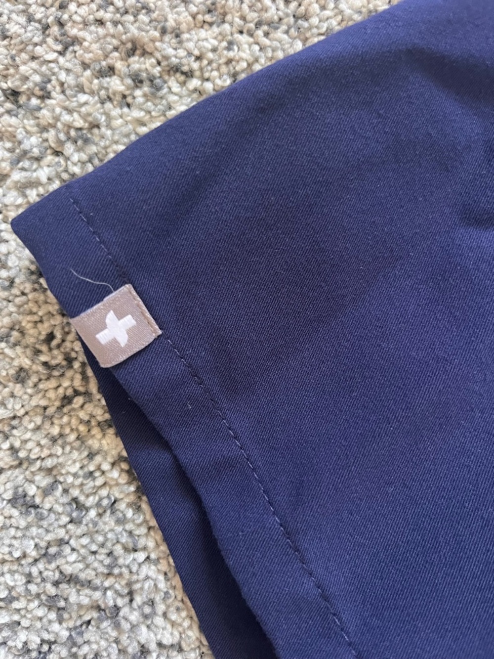 FIGS Scrubs Women’s Casma Top Size Large Livingston Pants Size Large Petite Navy - Picture 5 of 16